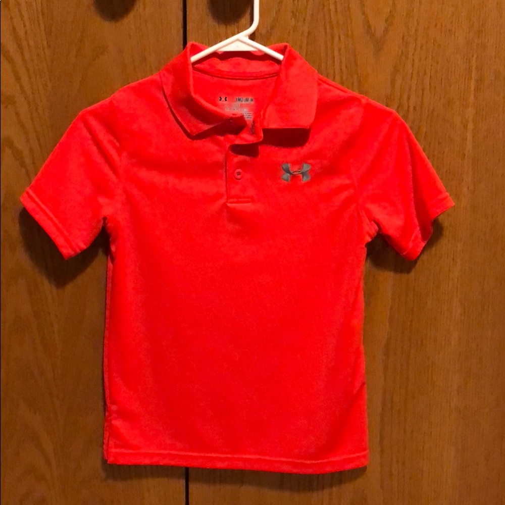 NWOT. Boys Under Armour short-sleeve polo shirt.